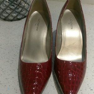 Women's shoes